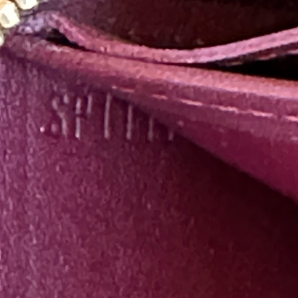 LOUIS VUITTON VERNIS MERLOT LONG ZIPPERED WALLET WITH BOX - Picture 7 of 11